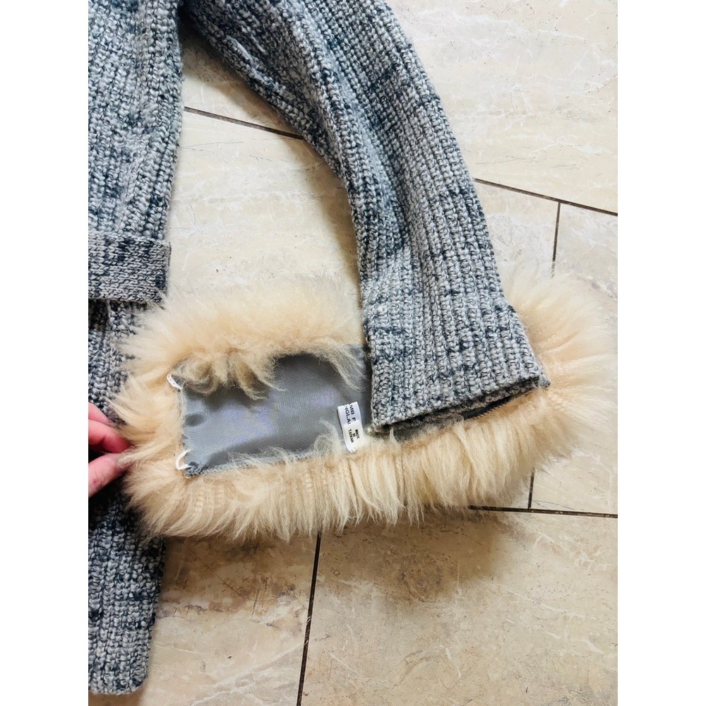 Vintage LeRoy Knitwear 70s Wool Blend Cardigan Real Lamb Fur Collar Cuffs Grey S - Picture 4 of 7
